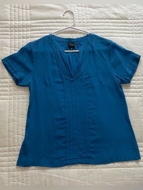 Saks Fifth Avenue Pintuck V-Neck Short Sleeve Blouse 100% Silk